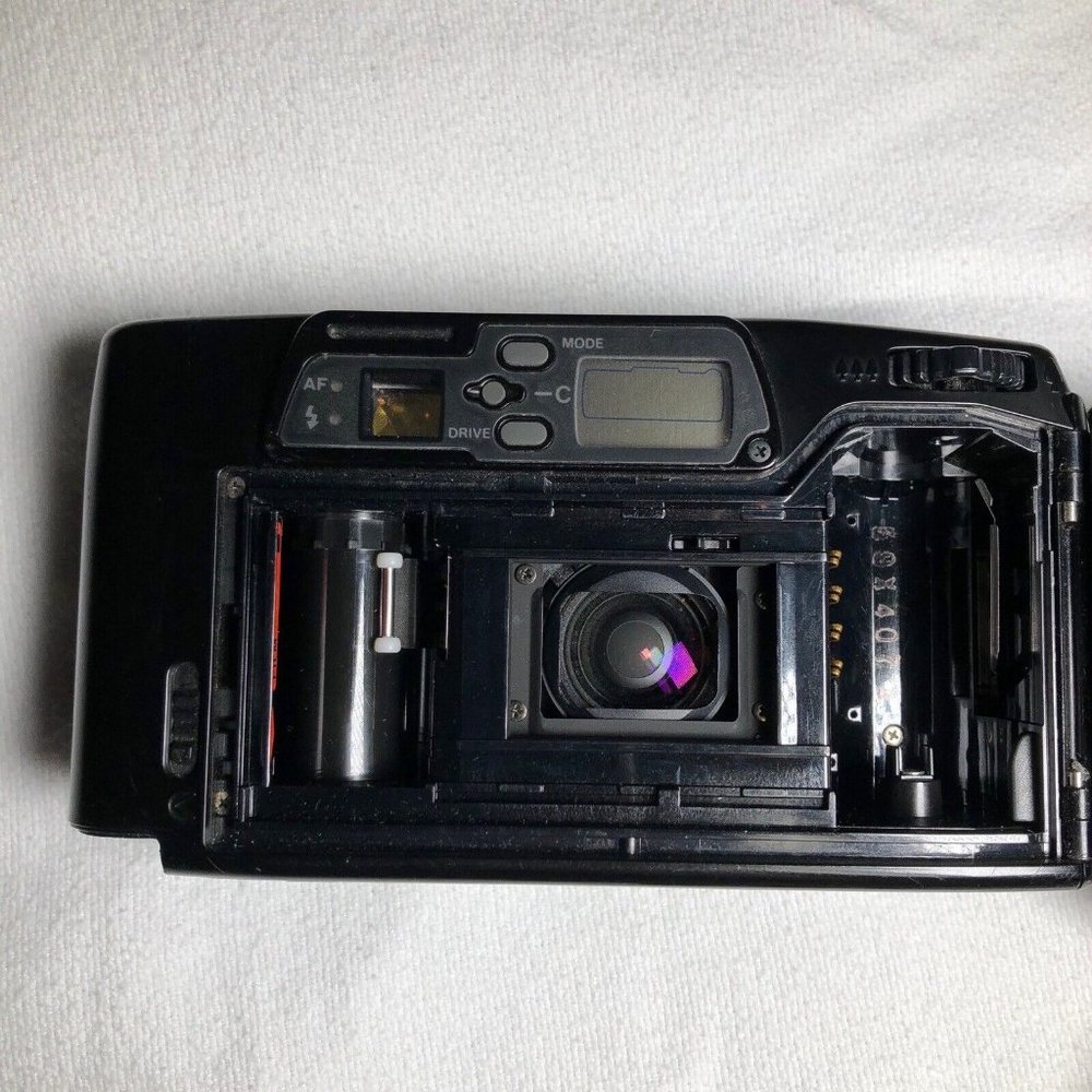 Pentax IQ Zoom 700 35mm film camera ***PARTS ONLY *** - Picture 9 of 12